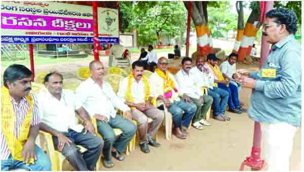 ఉక్కు సత్యాగ్రహ పాదయాత్రను జయప్రదం చేయాలి