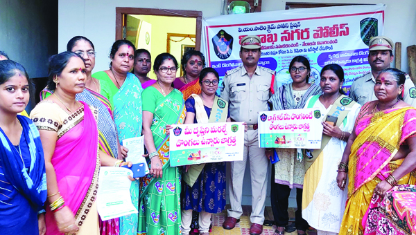 నేరాలపై అప్రమత్తం అవసరం : సిఐ