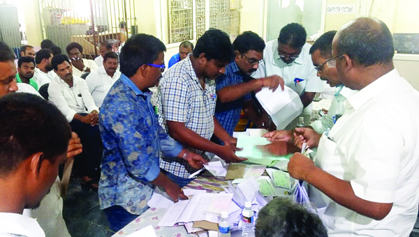 వేలంపాటల ద్వారా అప్పన్నకు రూ5.25 కోట్లు