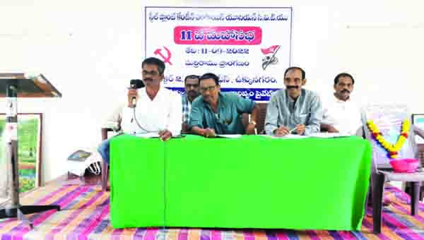 పోరాటాలతోనే సమస్యలు పరిష్కారం