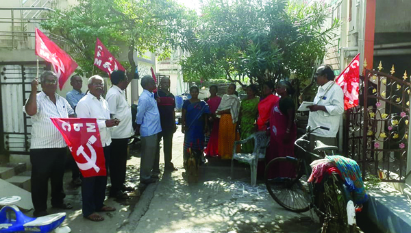 చెత్తపన్నును వ్యతిరేకిస్తూ సిపిఎం ప్రచారం