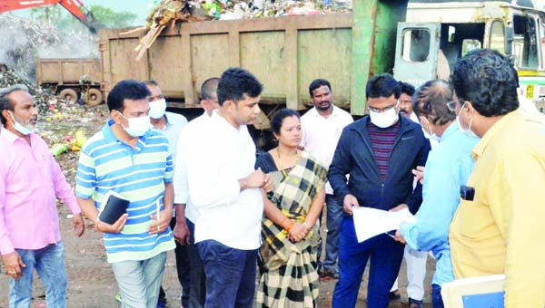 13వ వార్డులో కమిషనర్‌ పర్యటన