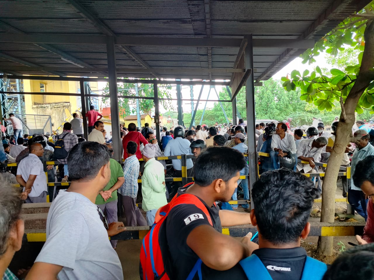 ఉక్కు ఉద్యోగిపై సిఐఎస్‌ఎఫ్‌ కానిస్టేబుల్‌ దాడి