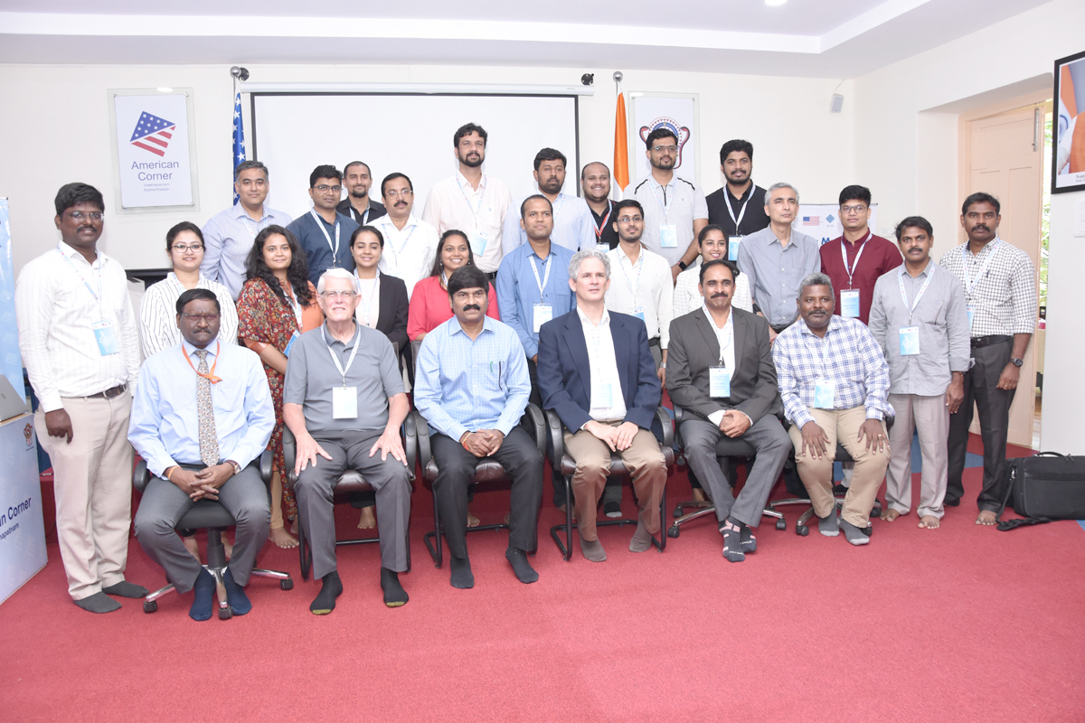 భవిష్యత్‌ ఆవిష్కర్తలను తయారు చేయాలి