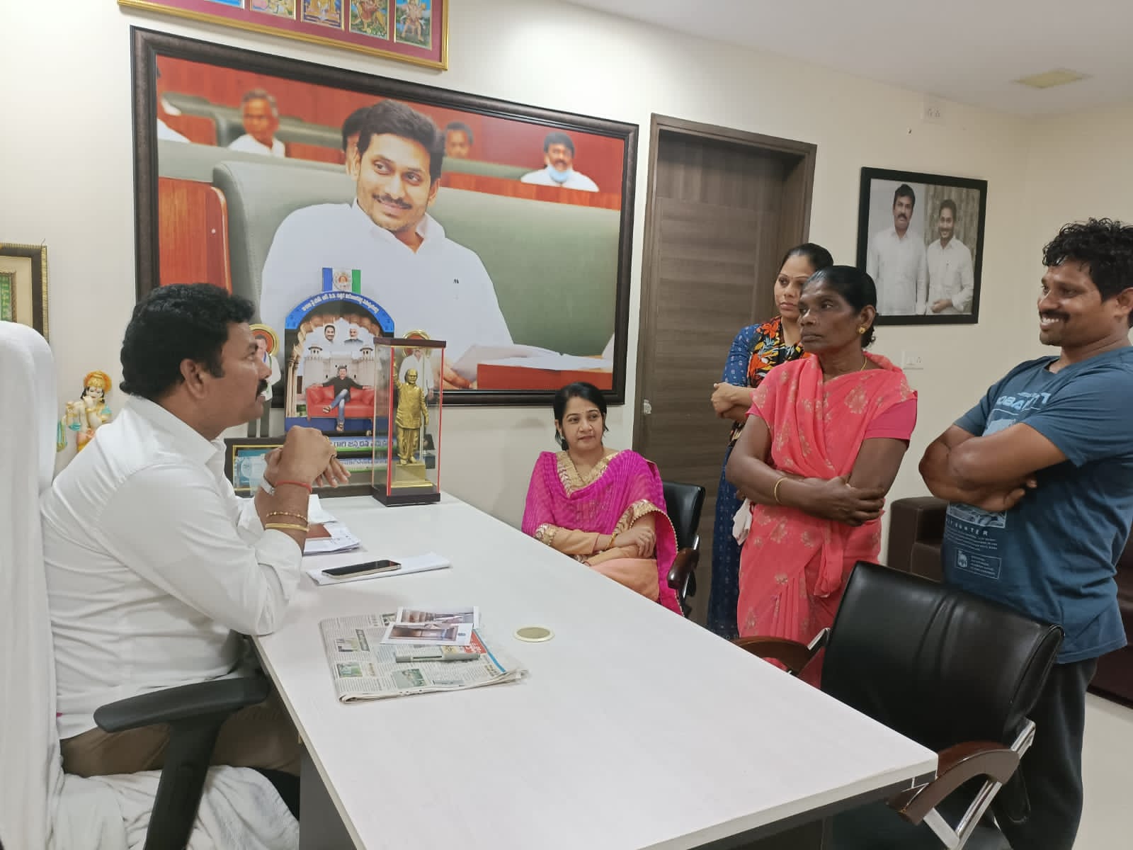 సమస్యల పరిష్కారానికి గ్రీవెన్స్‌