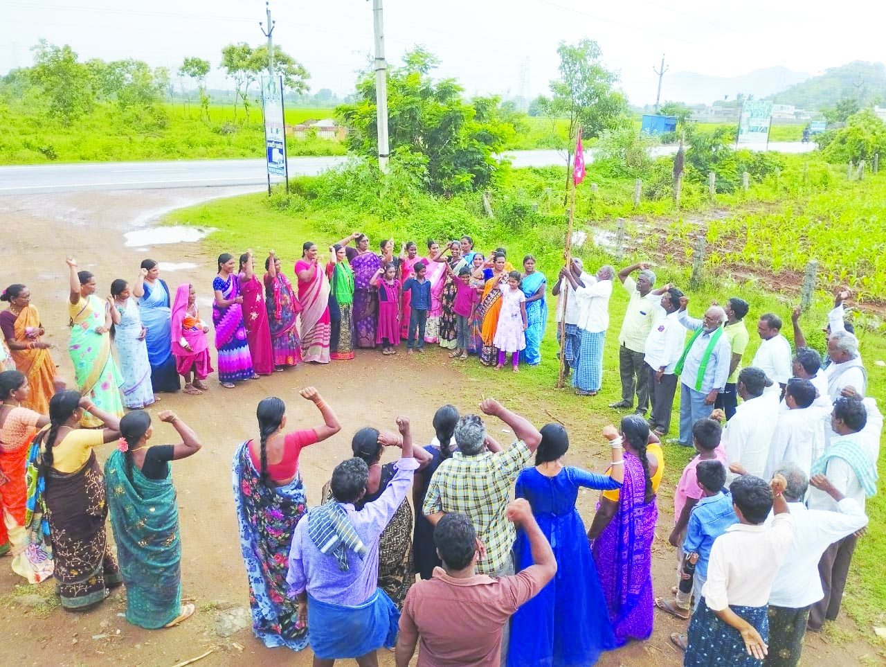 ప్రభుత్వ విధానాలతో సంక్షోభంలో వ్యవసాయం