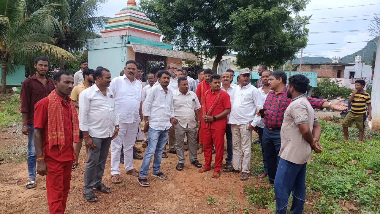 సెల్‌టవర్‌ ఏర్పాటుకు స్థల పరిశీలన