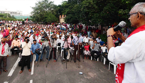 desa rakshana bheri in vzm bv raghavulu