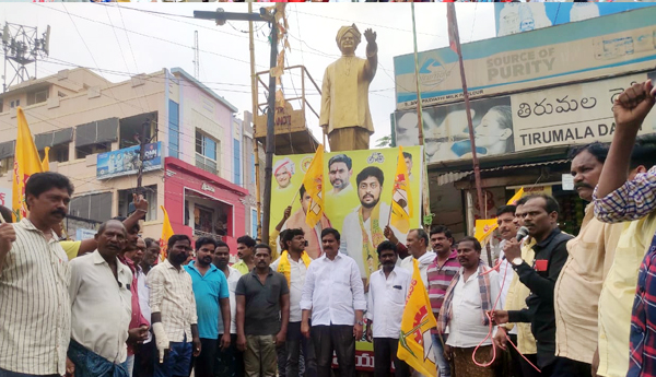 Palabhishekam-to-NTR-idol