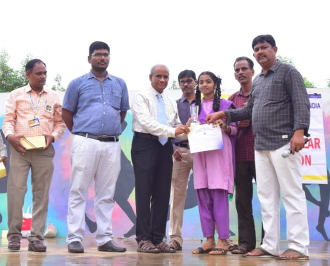  ప్రతిభకు ఎల్‌ఐసి ప్రోత్సాహం