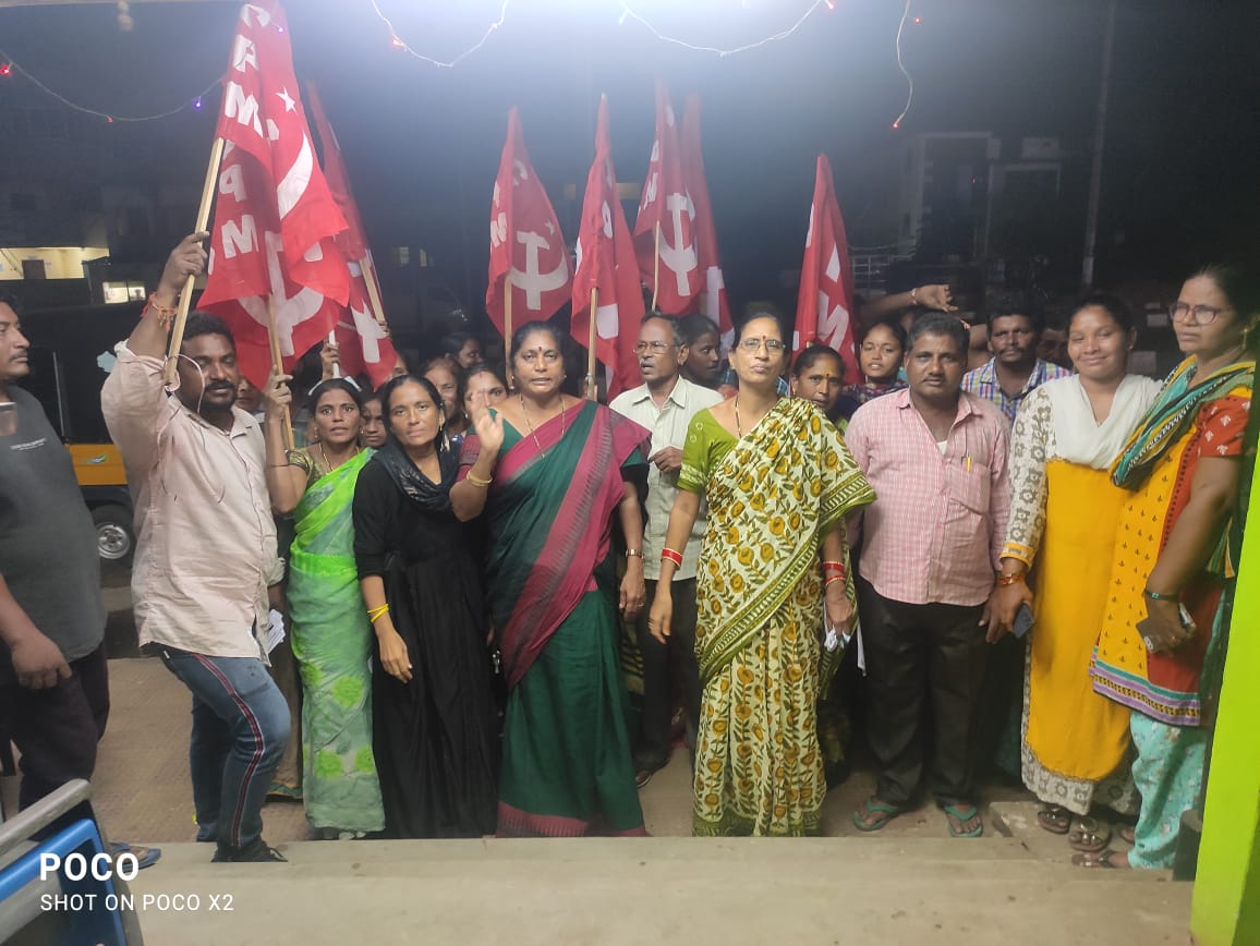 చెత్త పన్ను చెల్లించొద్దు