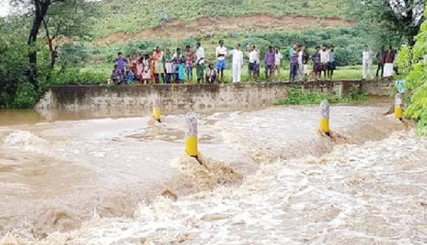ycp govt failure in flood water in anantapur article rambhupal
