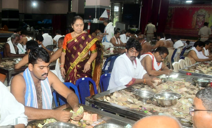 దుర్గగుడి హుండీల ఆదాయం రూ. 9.11 కోట్లు