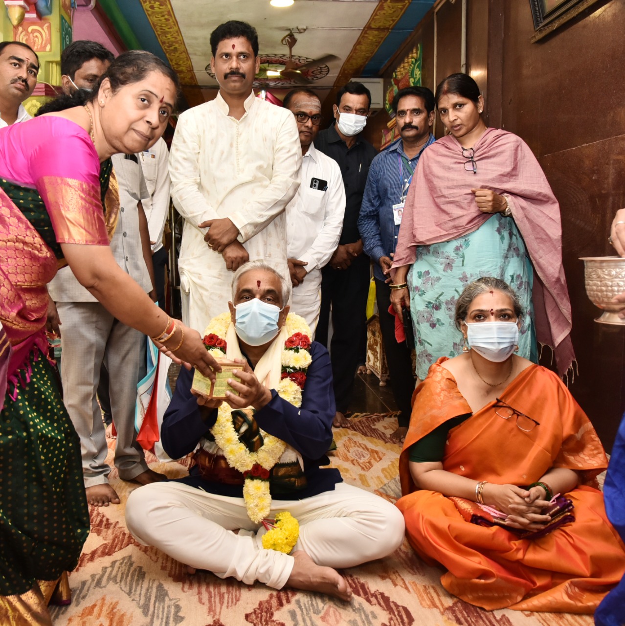 శ్రీ మహాలక్ష్మీ దేవిని దర్శించుకున్న ప్రముఖులు