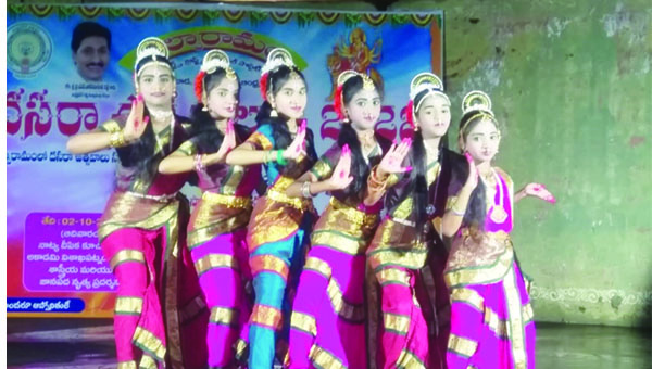 శిల్పారామంలో నృత్యాలు