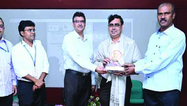 పారిశ్రామిక, రక్షణ రంగాలలో భారత్‌ స్వయం సంవృద్ధి