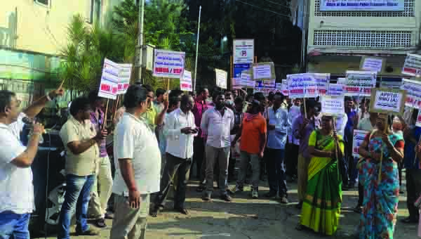 ఆర్‌టిసి కార్మికులపై వేధింపులు ఆపాలి