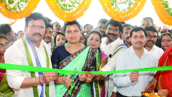 అందరికీ అందుబాటులో ఉచిత వైద్యం