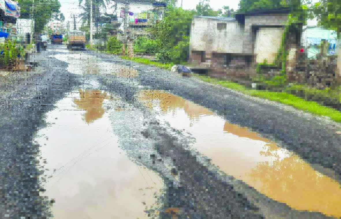 ఆ మార్గం.. అధ్వానం..!