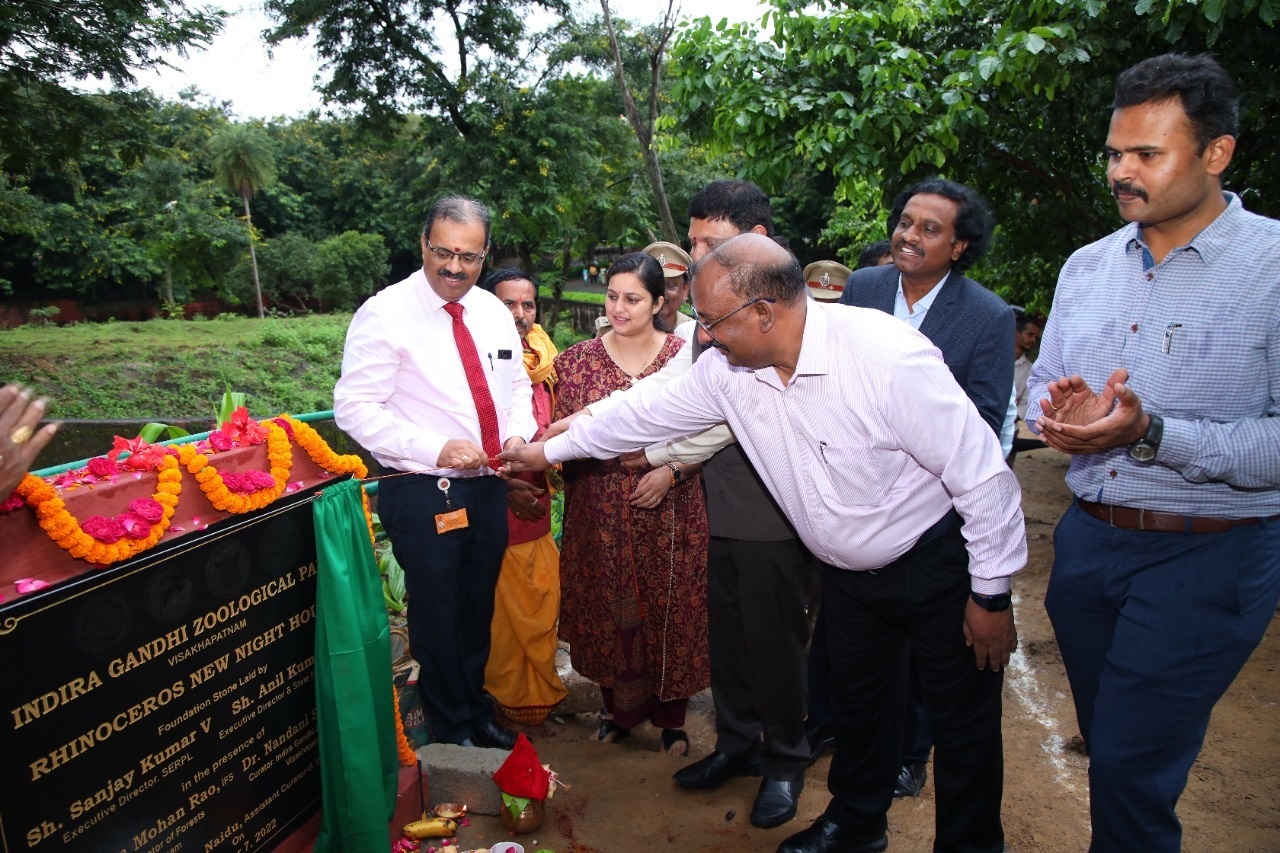 జూపార్కులో అభివృద్ధి పనులకు శంకుస్థాపన