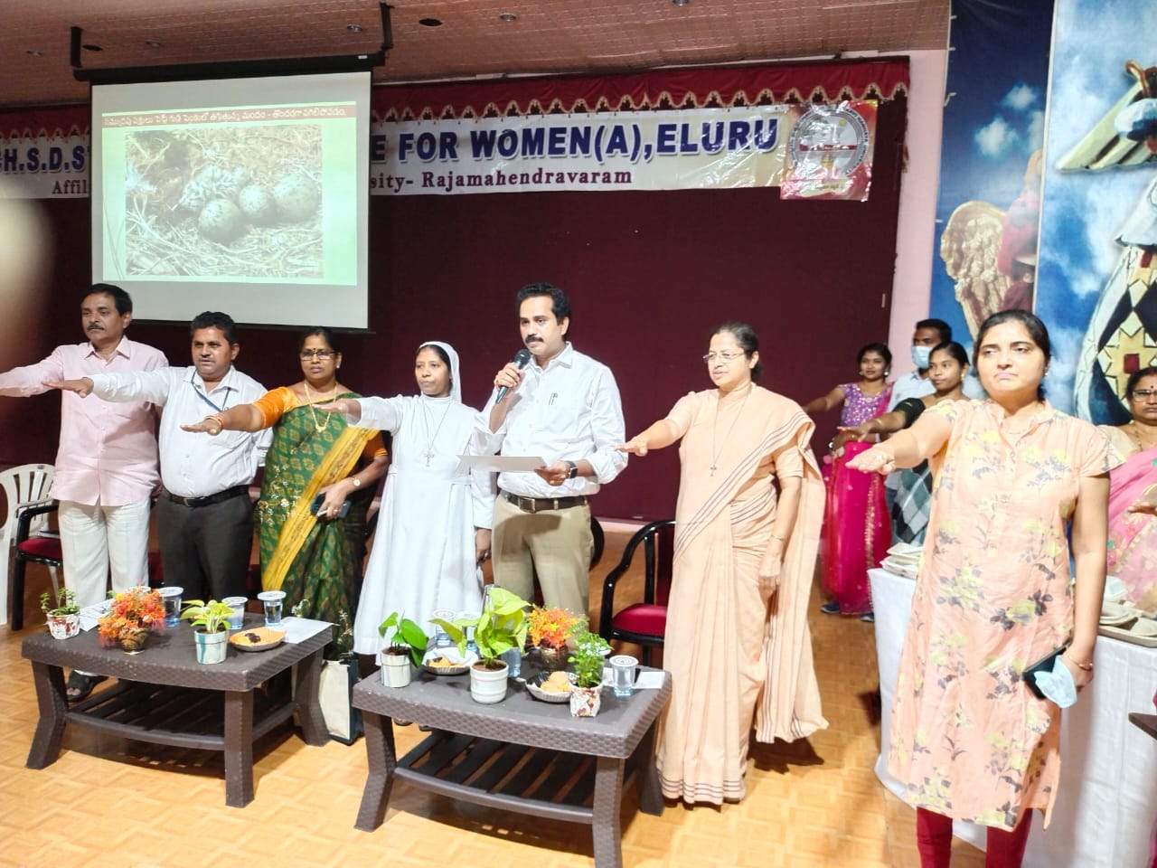 భూమిని రక్షించుకోవాలి : కమిషనర్‌