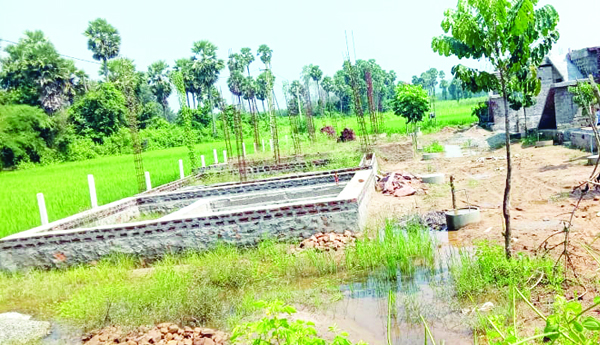నత్తనడకన 'జగనన్న' ఇళ్ల నిర్మాణాలు