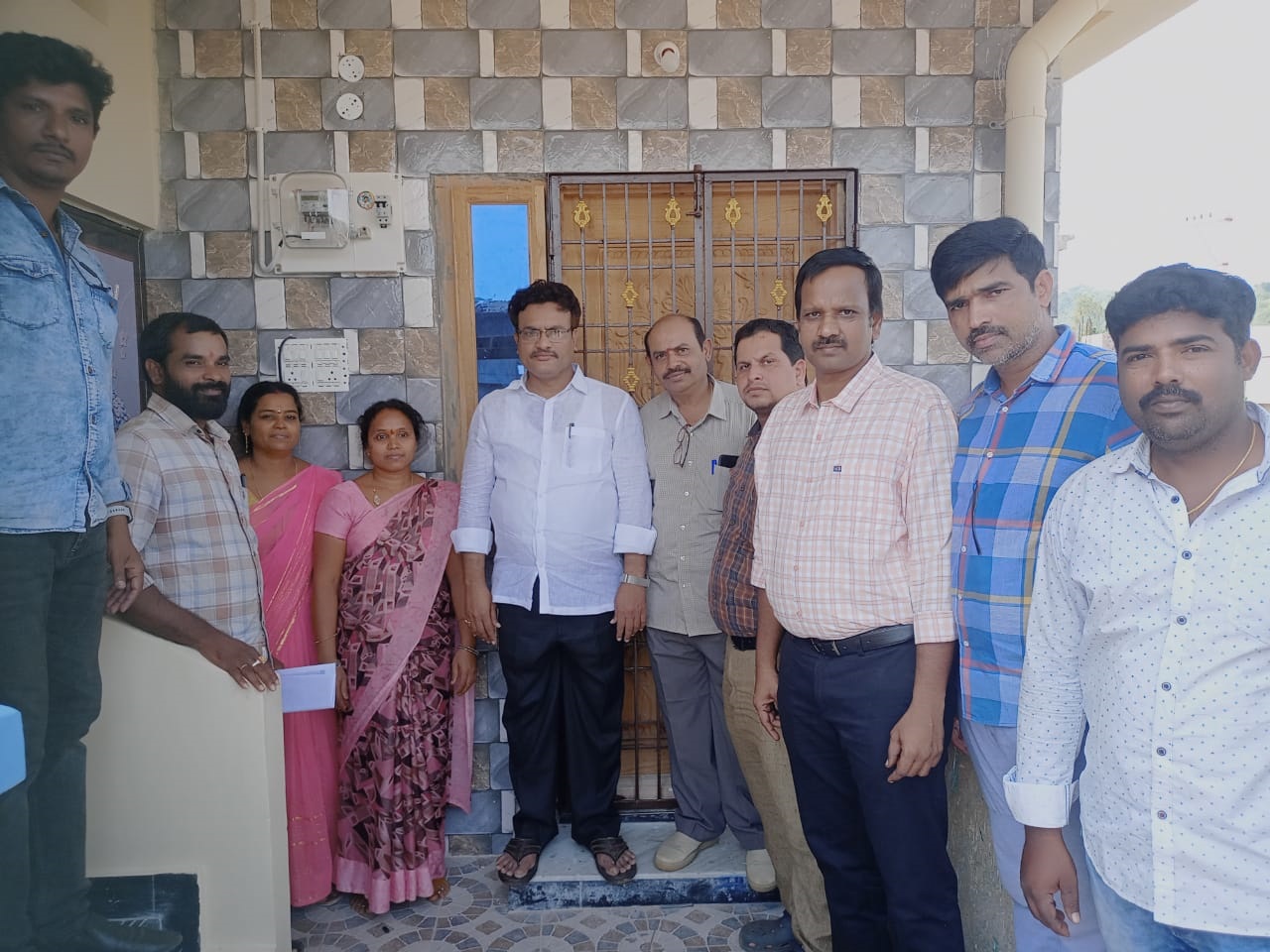  జగనన్న లేఅవుట్లలో విద్యుదీకరణ