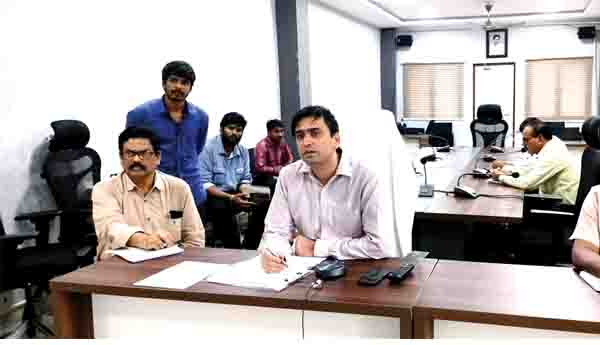  ప్రభుత్వ భవనాలు వేగంగా పూర్తి చేయాలి