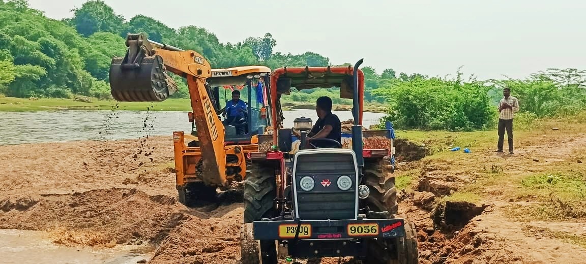  ఇసుక అక్రమ రవాణా అరికట్టడంలో అధికారులు విఫలం