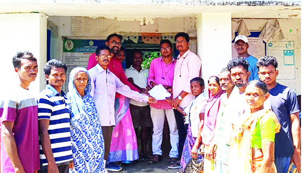 సవలం కన్నయ్యగుంపు బాధితులను ముంపు జాబితాలో చేర్చాలని వినతి