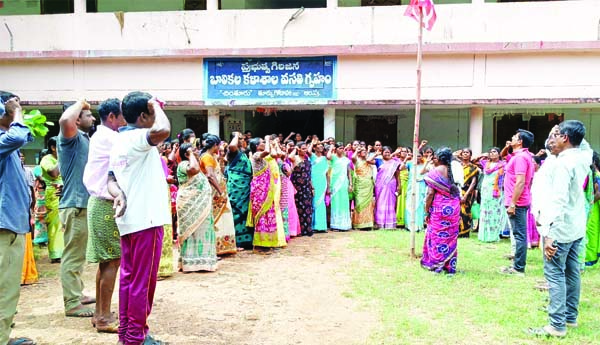 కార్మిక హక్కులపై దాడిని ఐక్యంగా తిప్పికొడదాం