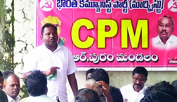 వరద బాధితులకు నష్ట పరిహారం చెల్లించాలి