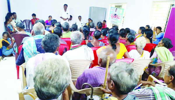 డౌనూరులో గ్రామసభ