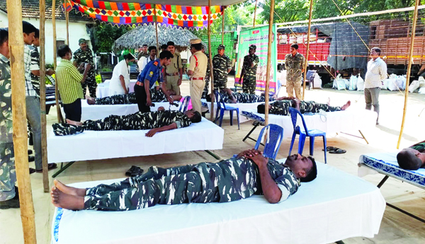 పోలీసుల ఆధ్వర్యంలో రక్తదాన శిబిరం