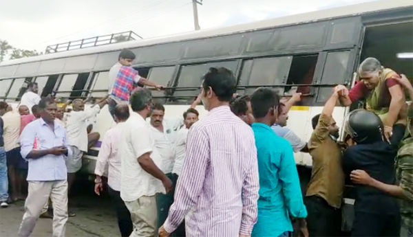 RTC-bus-has-a-near-miss