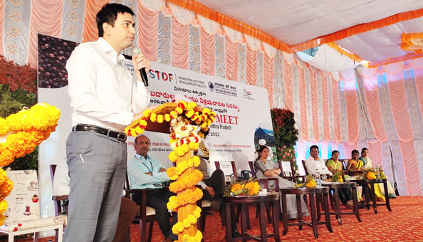 గిరిజన ఉత్పత్తులకు గిట్టుబాటు ధర కల్పించాలి