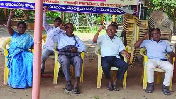 స్టీల్‌ప్లాంట్‌ భవిష్యత్తుపై ప్రధాని ప్రకటన చేయాలి