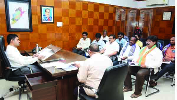 ఎమ్మెల్సీ ఎన్నికలకు అదనంగా 17 పోలింగ్‌ కేంద్రాలు