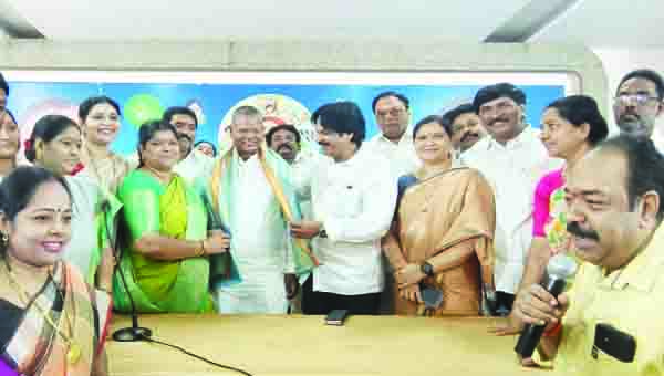 పలుచోట్ల 'ప్రజా సంకల్పయాత్ర' వేడుకలు