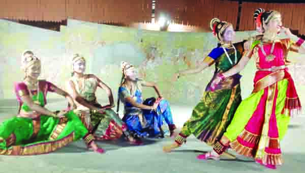 శిల్పారామంలో శాస్త్రీయ, జానపద నృత్యాలు