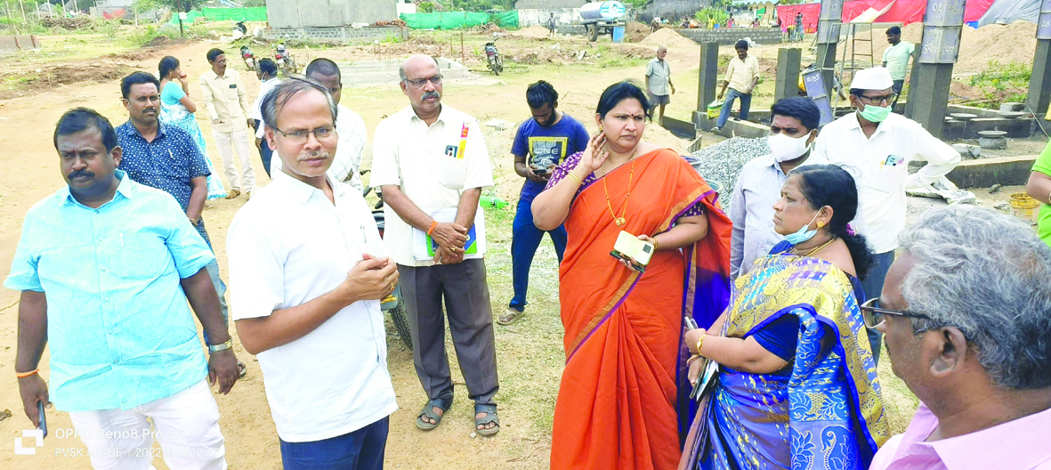 సంక్రాంతిలోపు జగనన్న ఇళ్లు చేయాలి