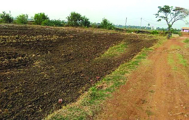 డొంక రోడ్లకు మోక్షమెప్పుడో ?