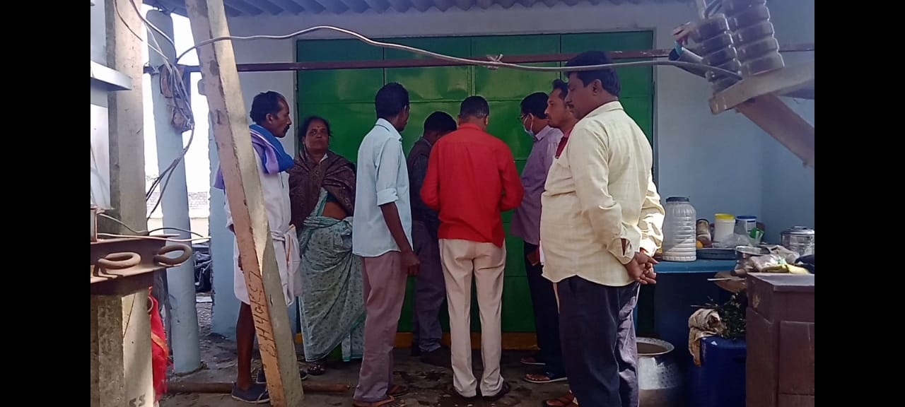 గిరిజనేతరుడి కట్టడం సీజ్‌