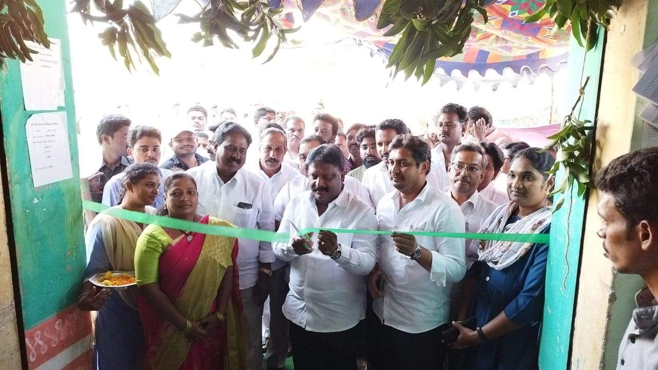 ధాన్యం కొనుగోలు కేంద్రాలు ప్రారంభం