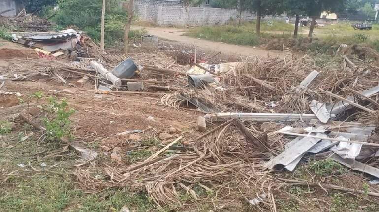 పేదల గుడిసెలు కూల్చివేత