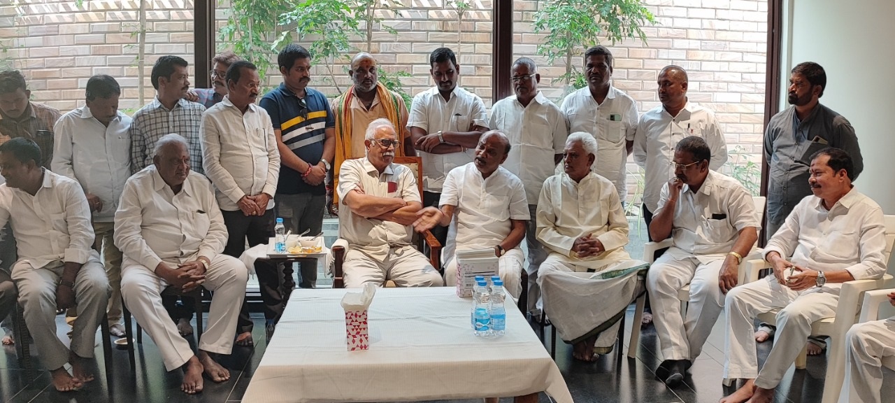  అయ్యన్నకు టిడిపి నేతల సంఘీభావం