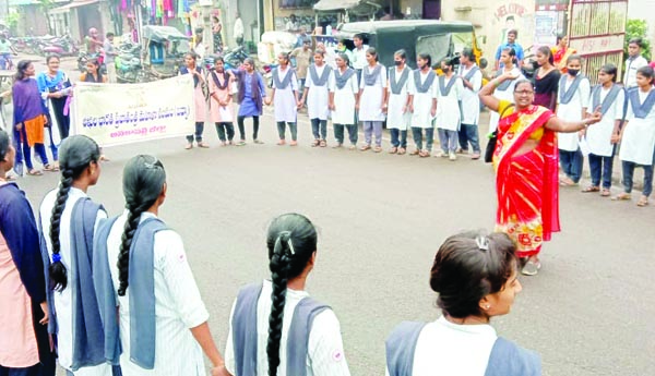 మహిళలపై అత్యాచారాలను అరికట్టాలి