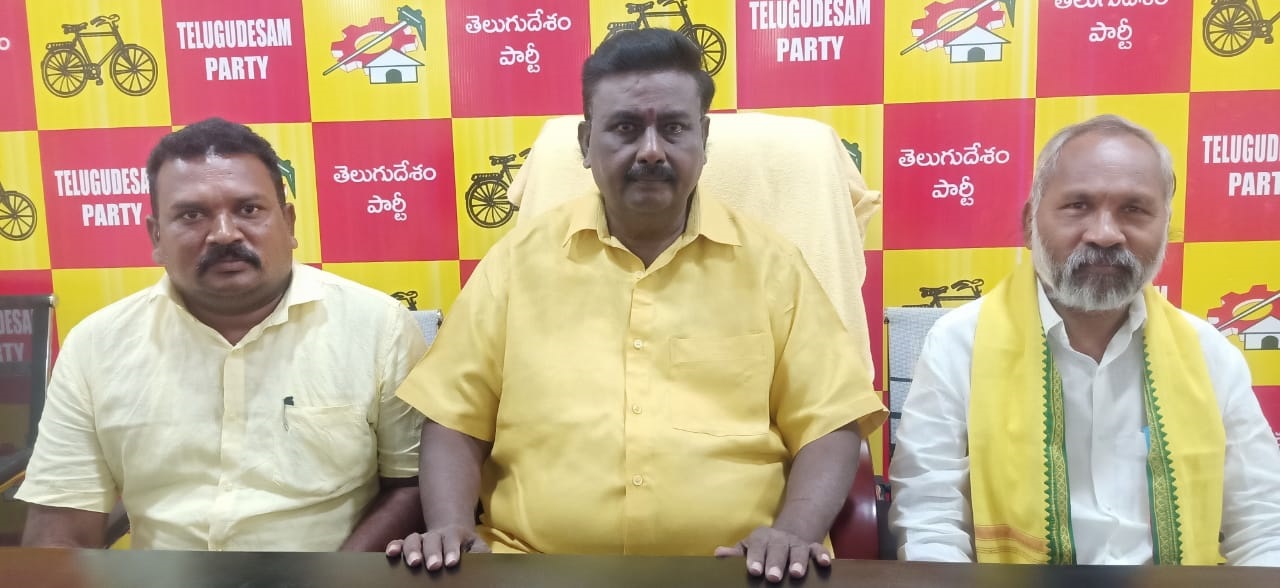  గిరిజన హక్కులను కాలరాస్తున్న జగన్‌ ప్రభుత్వం