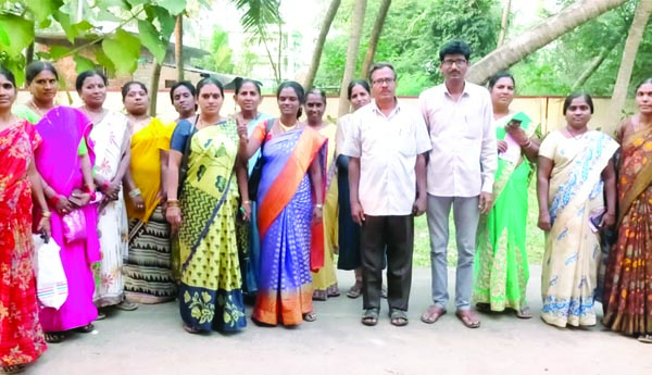 ఆశా కార్యకర్తలను పర్మినెంట్‌ చేయాలి