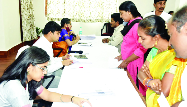 స్పందనకు దరఖాస్తుల వెల్లువ